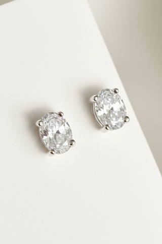 Valla Oval Cut Studs